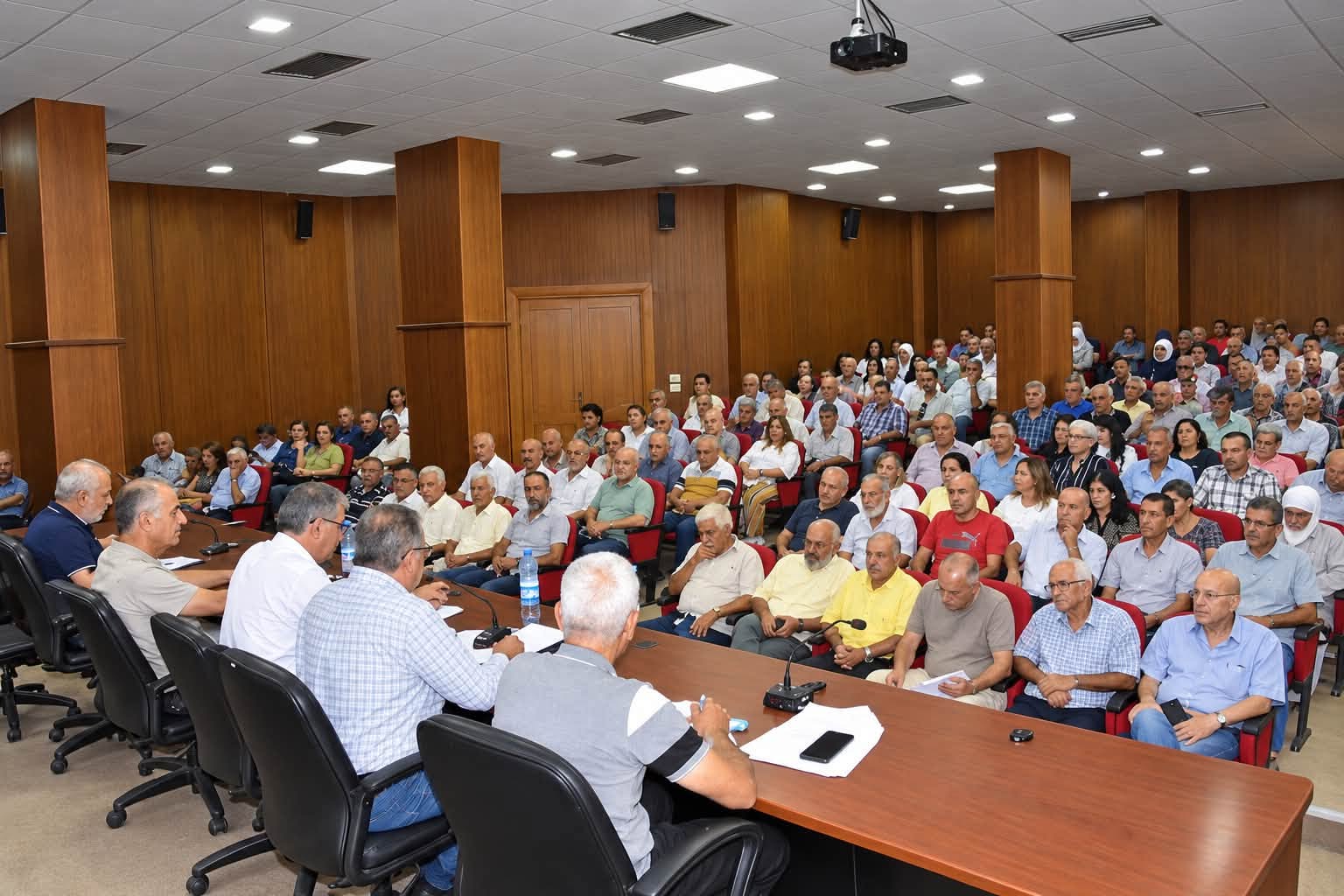رئيس مجلس مدينة طرطوس يبحث مع نقابة المهندسين سبل تطوير عمل المكاتب الهندسية