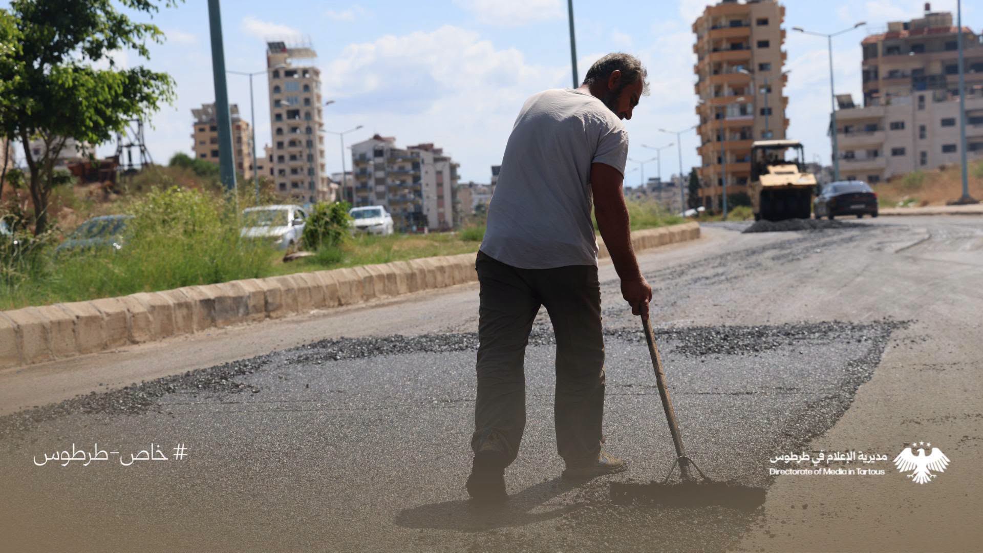 أشغال طرطوس تُواصل تأهيل شبكة الطرق الداخلية في المدينة