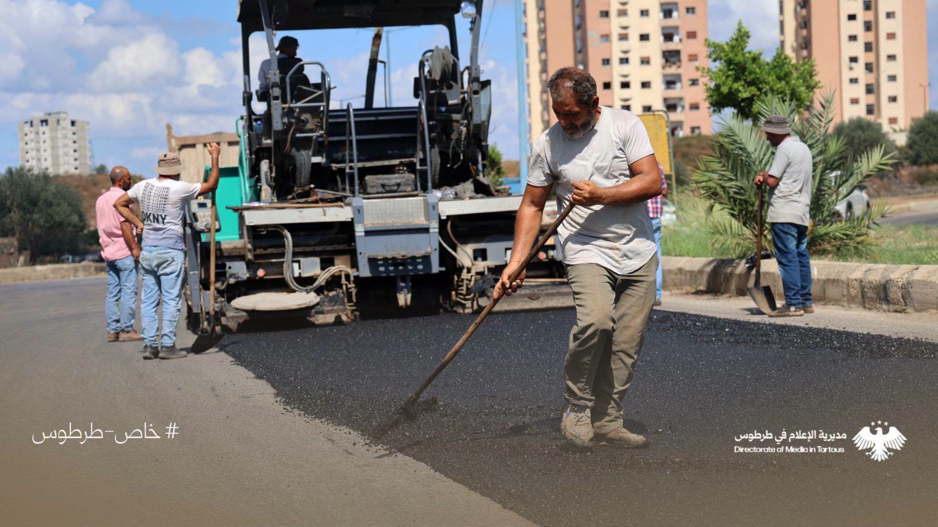 أشغال طرطوس تُواصل تأهيل شبكة الطرق الداخلية في المدينة